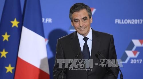 Francois Fillon takes lead in second round of right-wing primary - ảnh 1